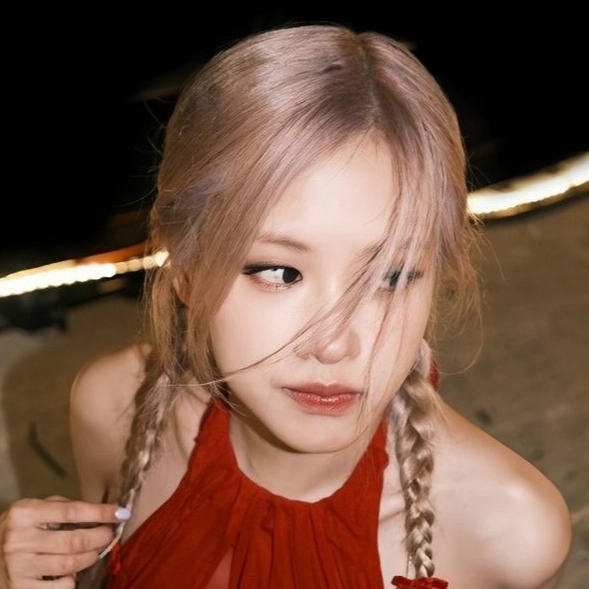 Park Chaeyoung (Rosé) - BLACKPINK Cover Image
